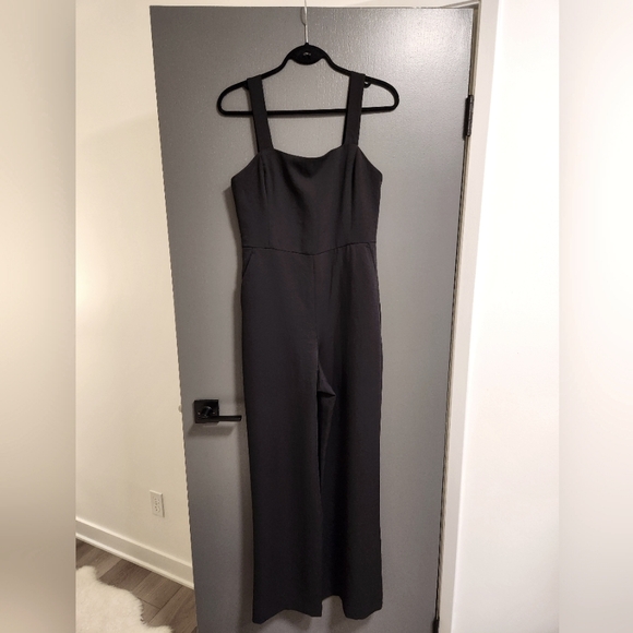 Aritzia Wilfred Jumpsuit Size 8 Black - Picture 1 of 5